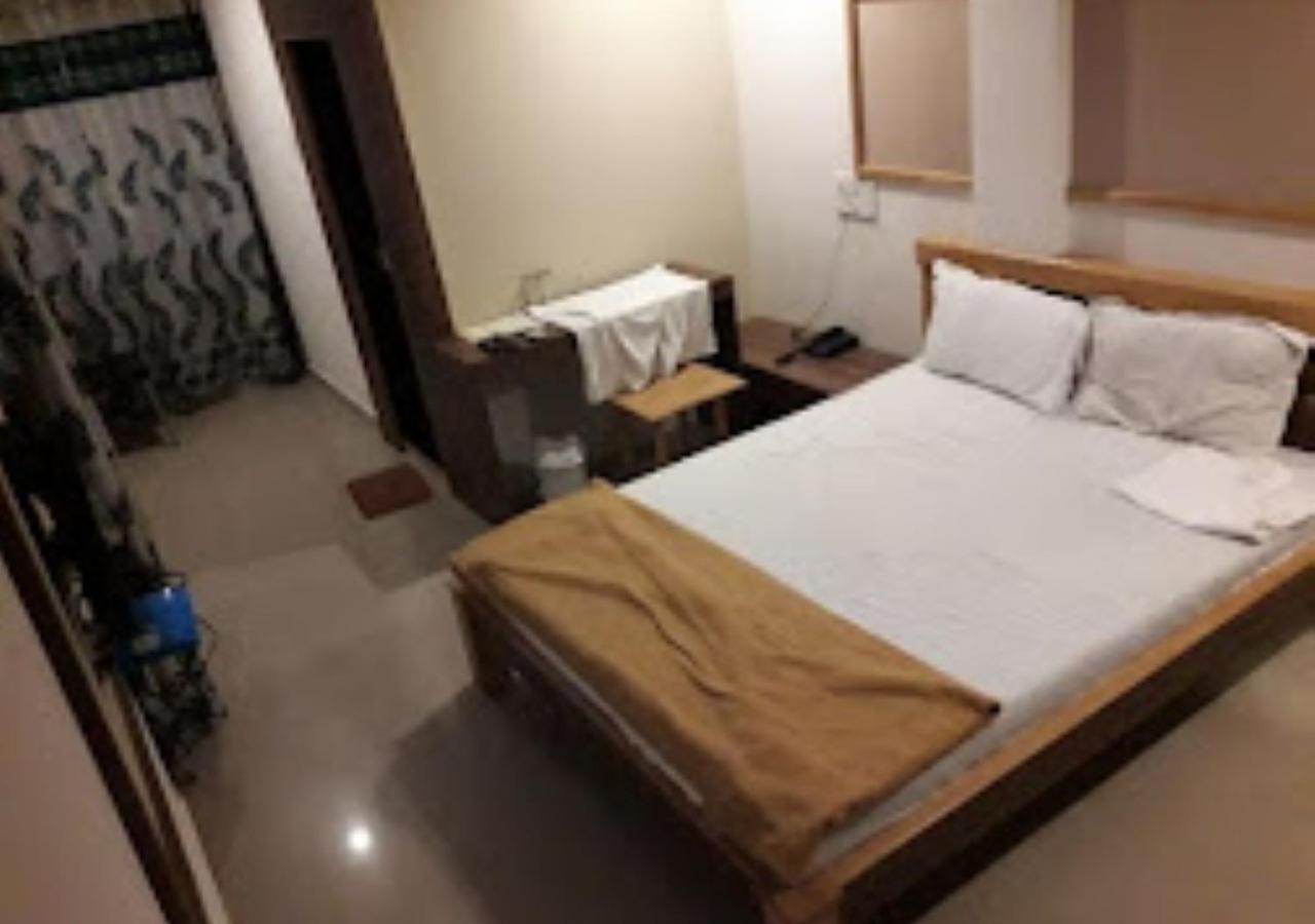 Hotel Jaltarang Kalmath Kankavali Екстер'єр фото