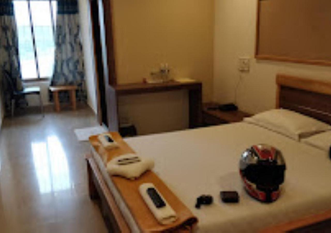 Hotel Jaltarang Kalmath Kankavali Екстер'єр фото